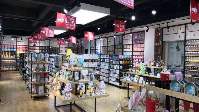 开一家十元精品店哪些商品好卖？该如何去选择？
